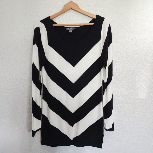 A Pea In The Pod Maternity Chevron Striped Sweater Dress Size Large - Picture 1 of 9